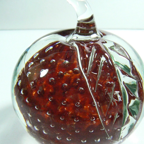 Vintage Clear & Red Controlled Bubbles APPLE with Leaf Art Glass Paperweight - Picture 8 of 9